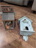 Wood birdhouses