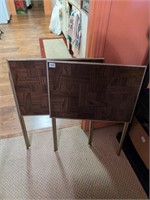 2 vintage TV trays