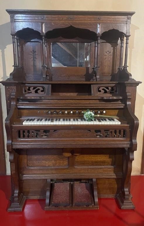 1930's pump organ & stool