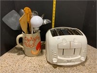 4 Slice Toaster & Crock w/Utensils