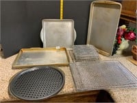Cookie Sheets Cooling Racks & Pizza Pans