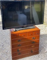 Emerson 52” TV