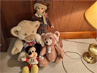 Stuffed animals 4 total