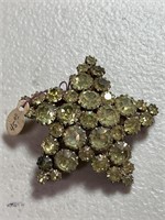 Vintage Star rhinestone brooch