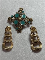 Vintage brooch with Monet clip on earrings