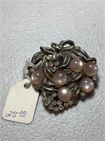 Vintage brooch with rhinestones