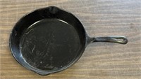 11IN. WAGNER CAST IRON PAN