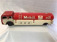 Tin Mobil Oil Tanker Toy Truck
