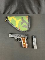Taurus PT 58 S .380 Pistol Handgun w/ clip & Case
