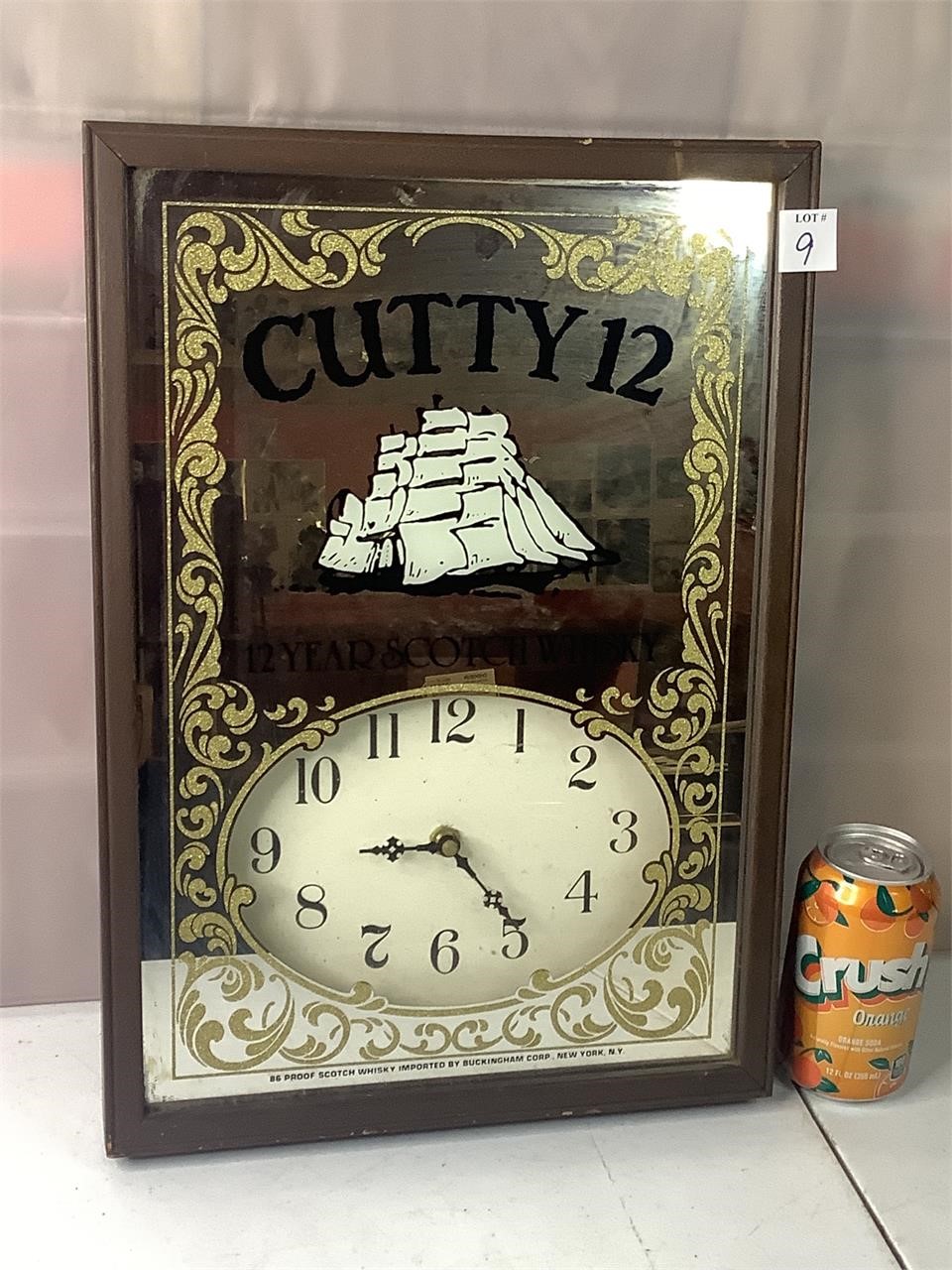 Cutty 12 Scotch Mirrored Battery Operated Clock