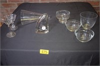 Glass cone, bowls, 2 liquor cocktail glasses and