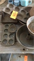 Vintage tin kitchen items