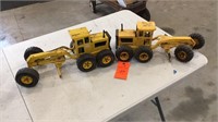 2 metal Tonka road graders