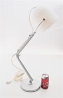 Lampe sur pied Ikea, articulée