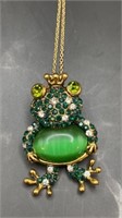 Green jeweled frog necklace