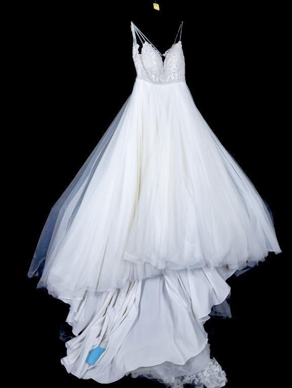 400 Designer Wedding & Bridesmaid Dresses