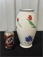 ( MD) Vase ( NO SHIPPING)