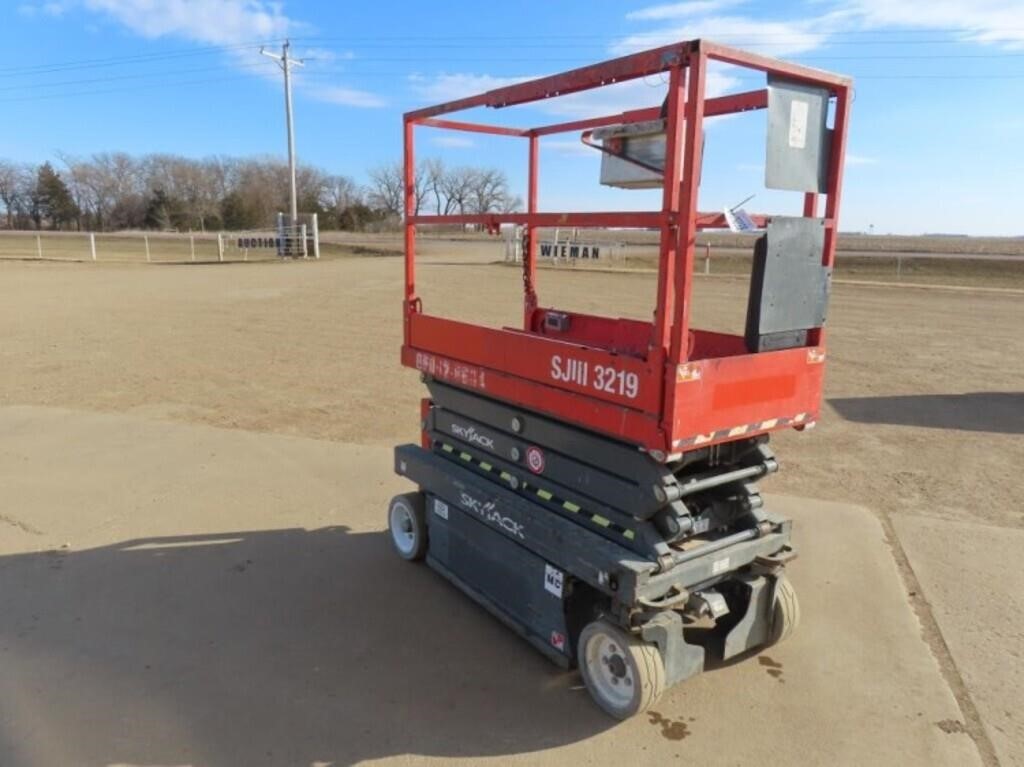 2016 Skyjack SJIII 3219 Scissor Lift #22101234