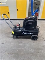 Husky 8 gallon air compressor