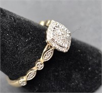Stunning "antique" 10K Yellow Gold Diamond Ring