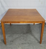Mid-Rise Dining Table
