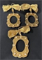 Gold Tone Christmas Ornament Picture Frames (3)