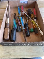 Assorted Standard screwdrivers