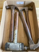 Claw hammers, mallet