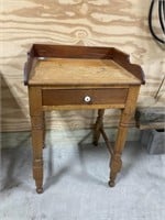 21x31x20 Maple Desk PU ONLY