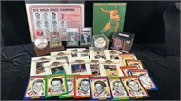 Baseball Collectibles incl. 2 Signed Balls