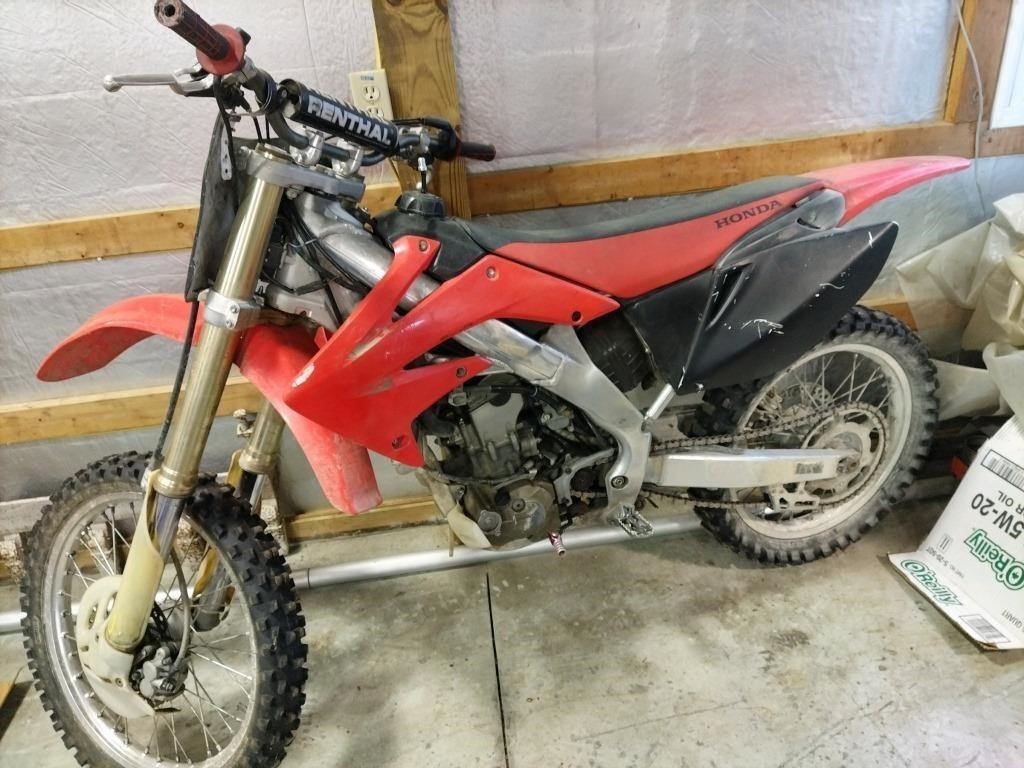 2006 Honda CRF250R Racing Dirt Bike