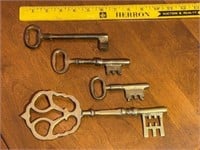 4 Antique Style Keys