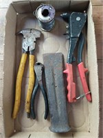 Fence pliers, rivet tool, cutters, splitting
