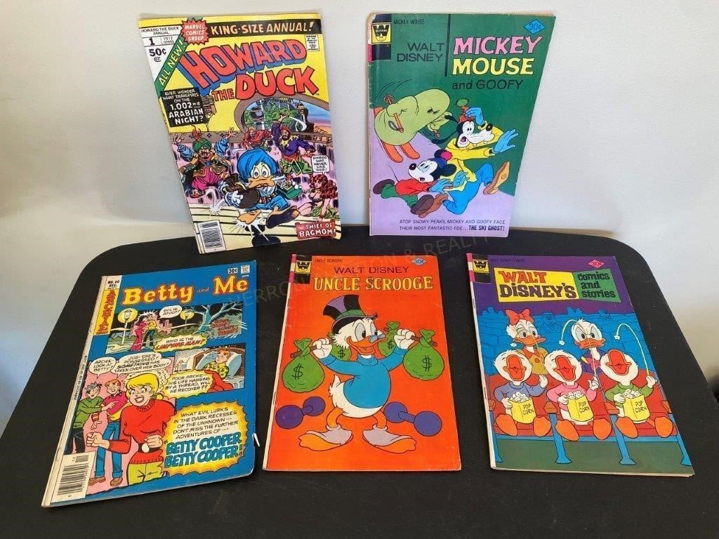 (5) Comic Books (Incl. Disney, Archie & Howard