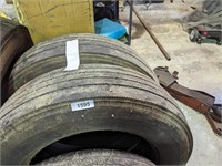 (2) Tires: 245/75R22.5