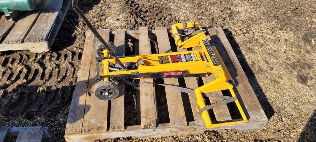 Cub Cadet HTL 550 Lawn Mower Lift