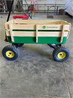 John Deere Wagon