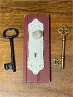 Vintage/Antique Keys & Doorknob