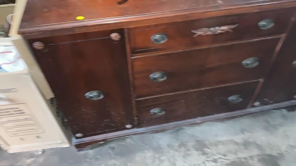 Dresser,58x21x35