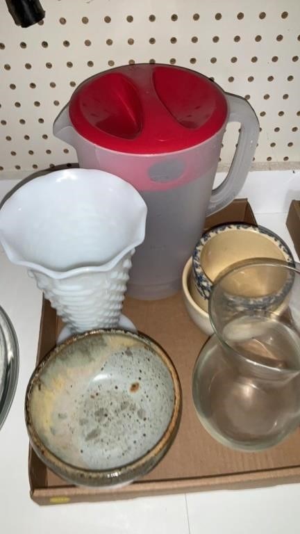 Vase, bowls, pitcher