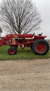 International Harvester 966, 3319.7 Hrs, dual