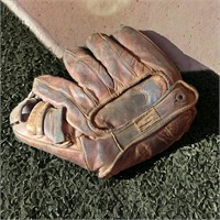 Vintage Split Finger Baseball Glove
