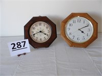 2 Wall Clocks