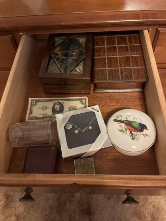 Contents of drawer, jewelry boxes