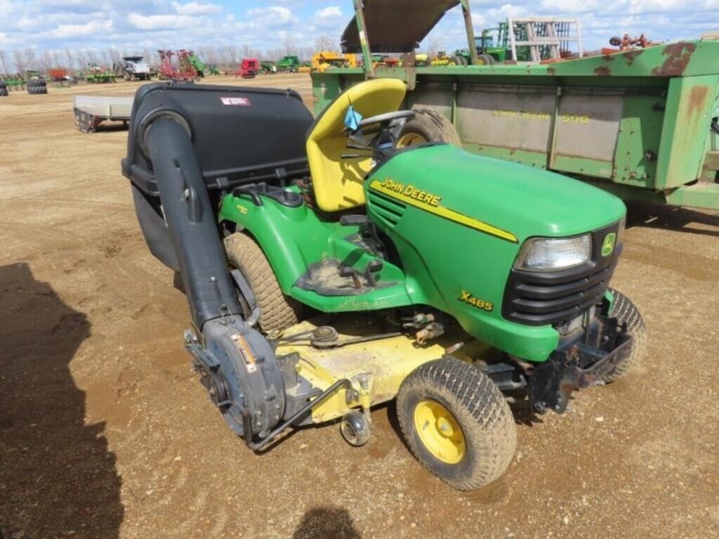 JD X485 Riding Mower