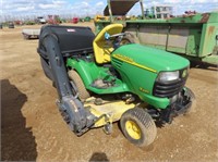 JD X485 Riding Mower