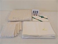 Linen & Woven Table Cloths & Napkins