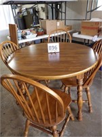 Kitchen Table w/ Leaf & 4 Chairs