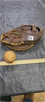 Vintage Wilson 1st Basemens Mint with Ball