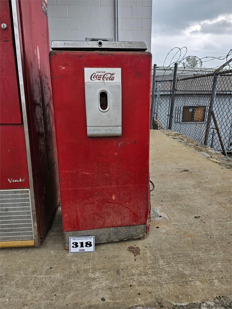 old coke cooler - runs - was cool inside